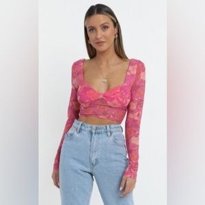 Eyes on You Top Berry Floral